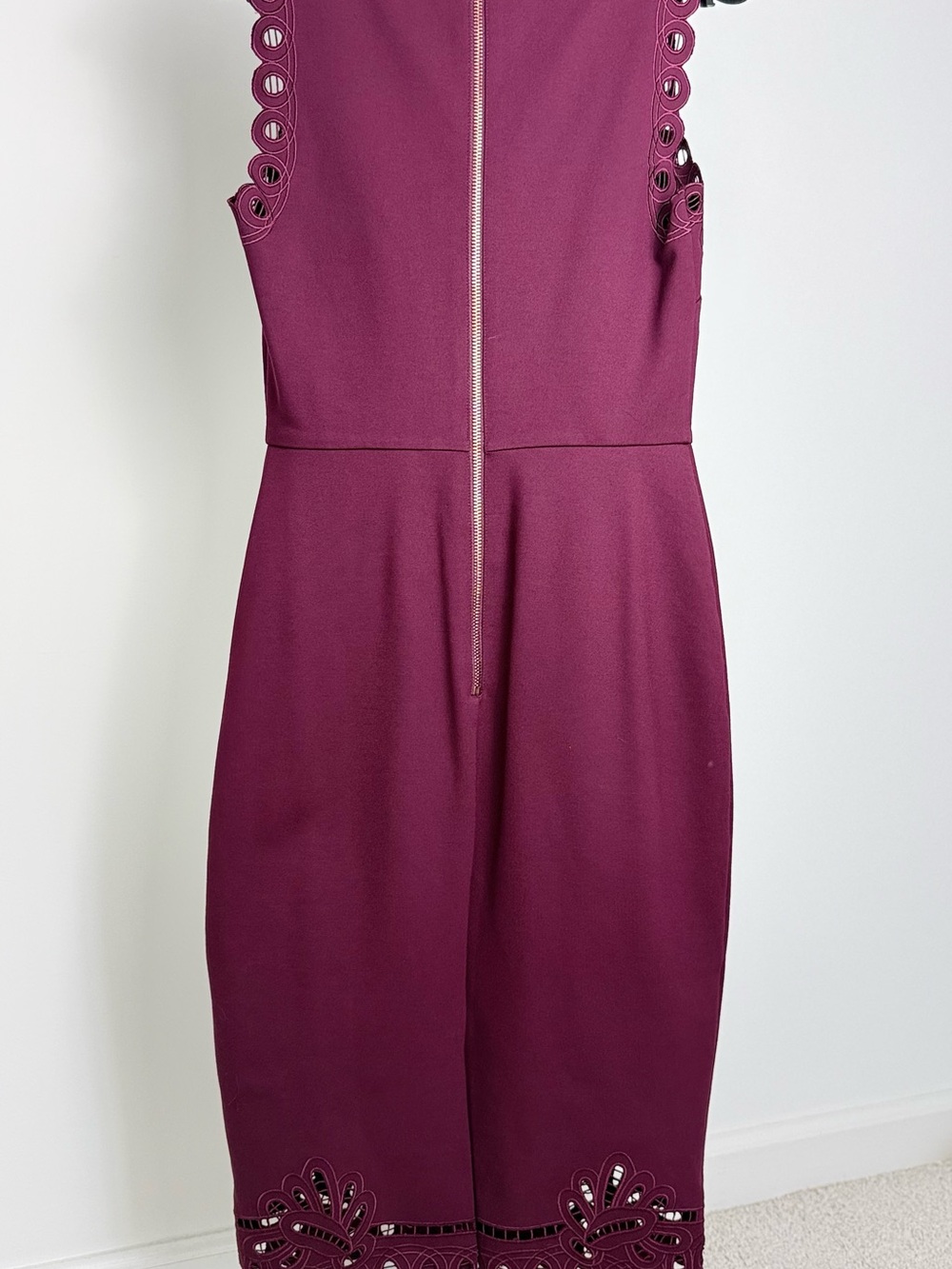 TED BAKER Burgundy Cutout Lace Sheath Dress Sz 1 / US 4 - Picture 9 of 14